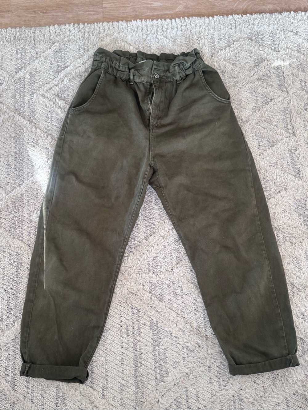 Zara Olive Green High-Waist baggy pants size 6